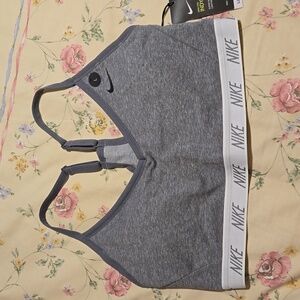 NEW Nike Pro Sports Bra 🟢🟢